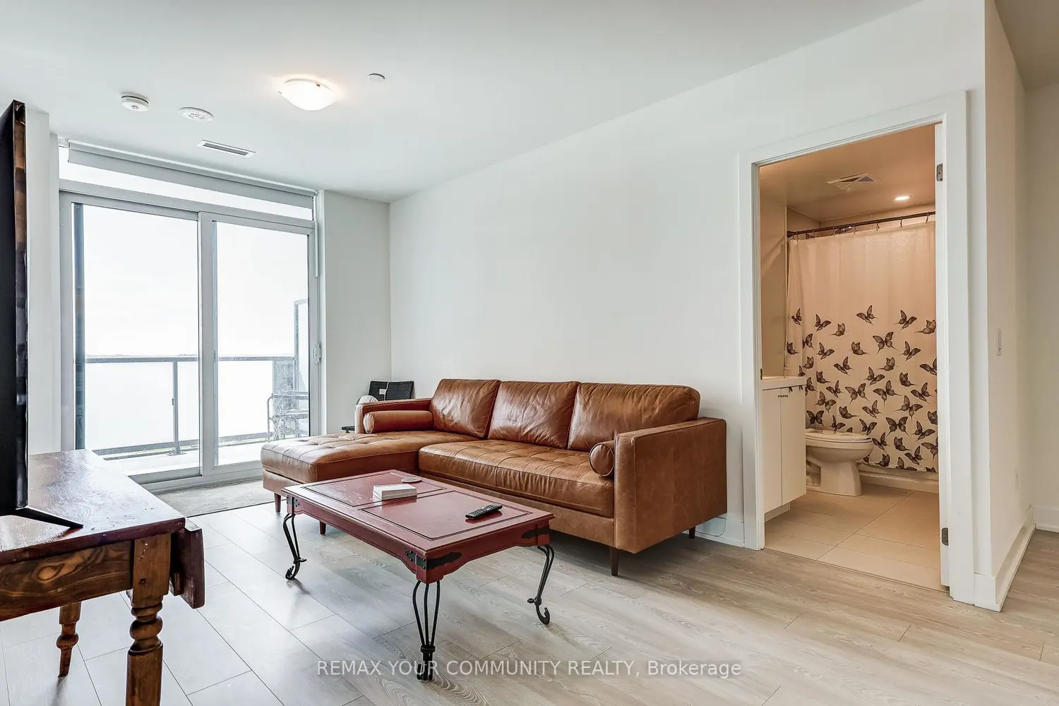 Additional image 7 of 2545 Simcoe Street 917