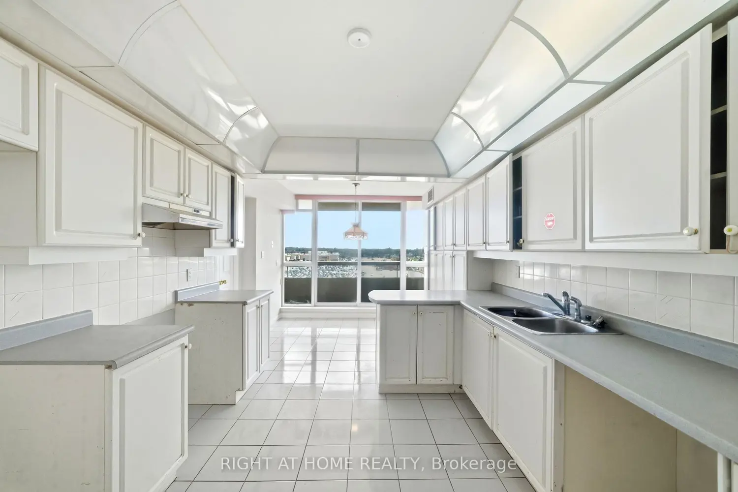 Additional image 4 of 610 Bullock Drive #803