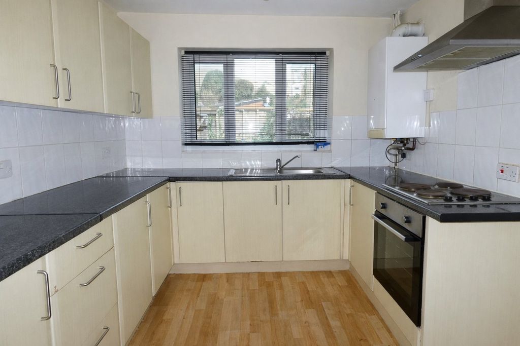 Additional image 5 of 3 bed terraced house to rentSwan Road, Baglan, Port Talbot SA12