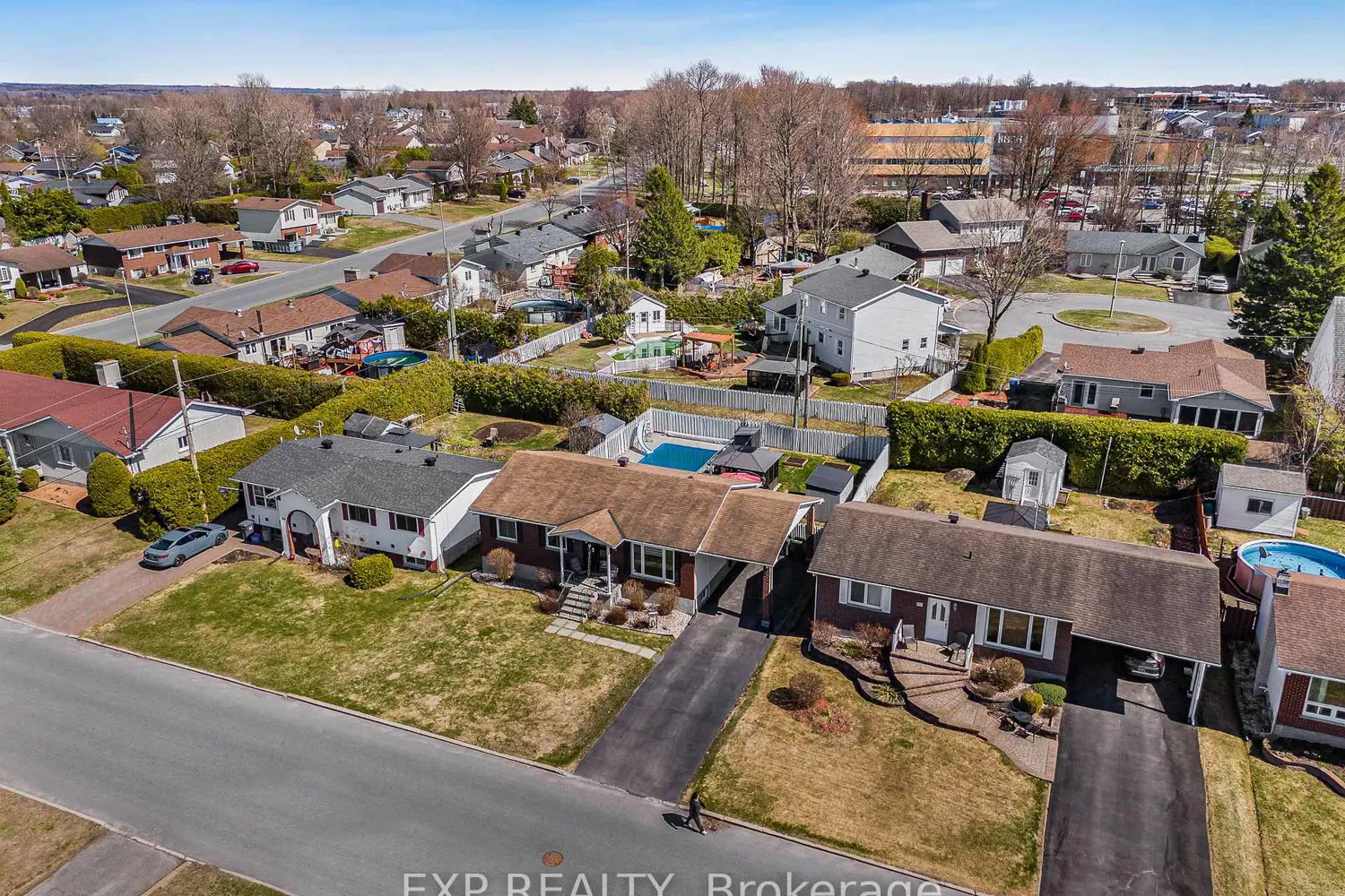 Additional image 18 of 905 Ghislain Street