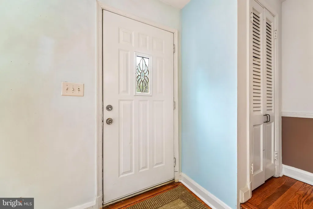 Additional image 8 of 5512 Medwick Garth N, Baltimore, MD 21228