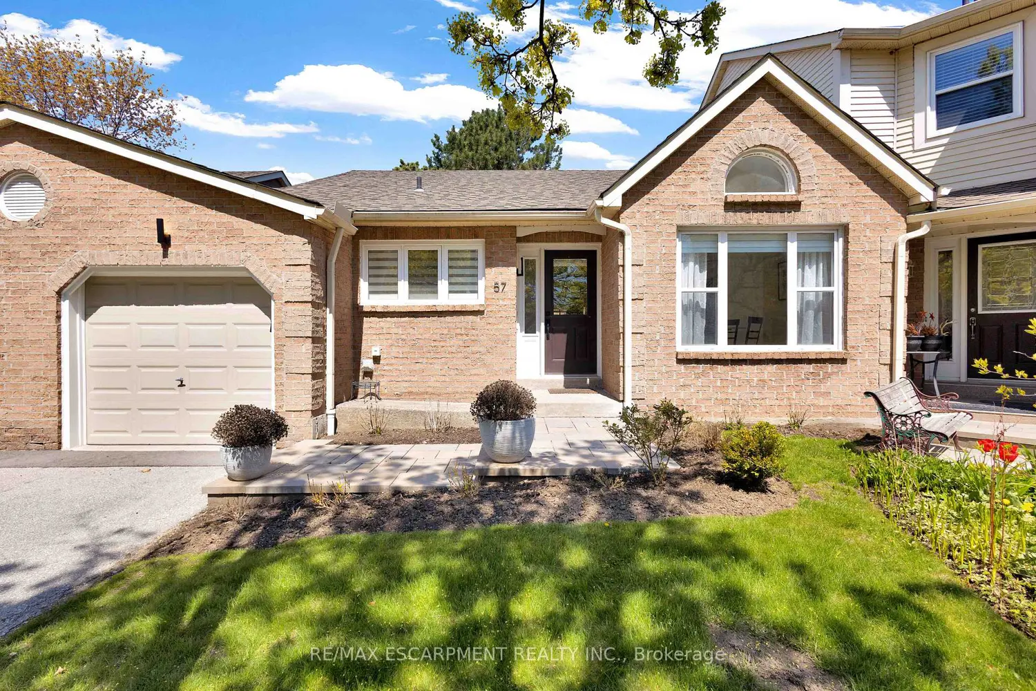5255 Lakeshore Road 57