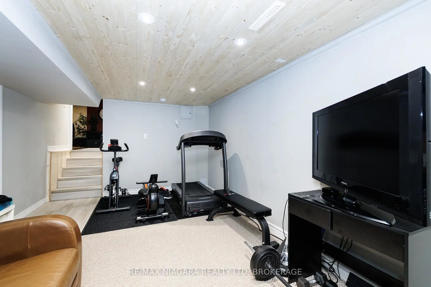 Additional image 14 of 7013 Glengowan Crescent