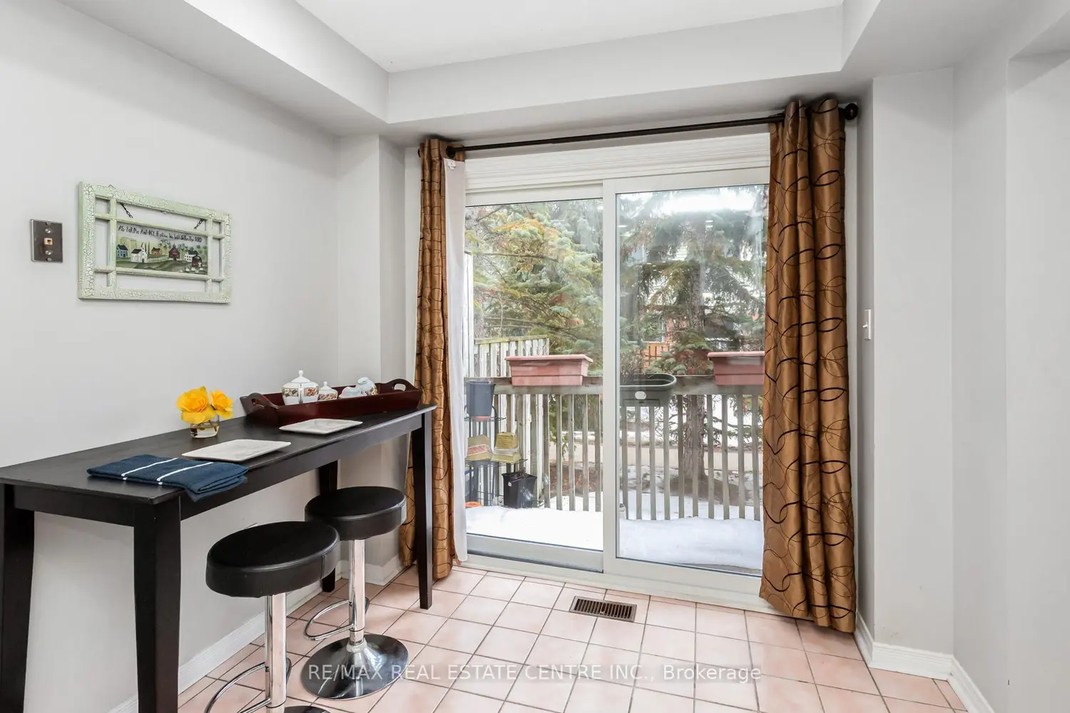 Additional image 19 of 2555 Thomas Street 66