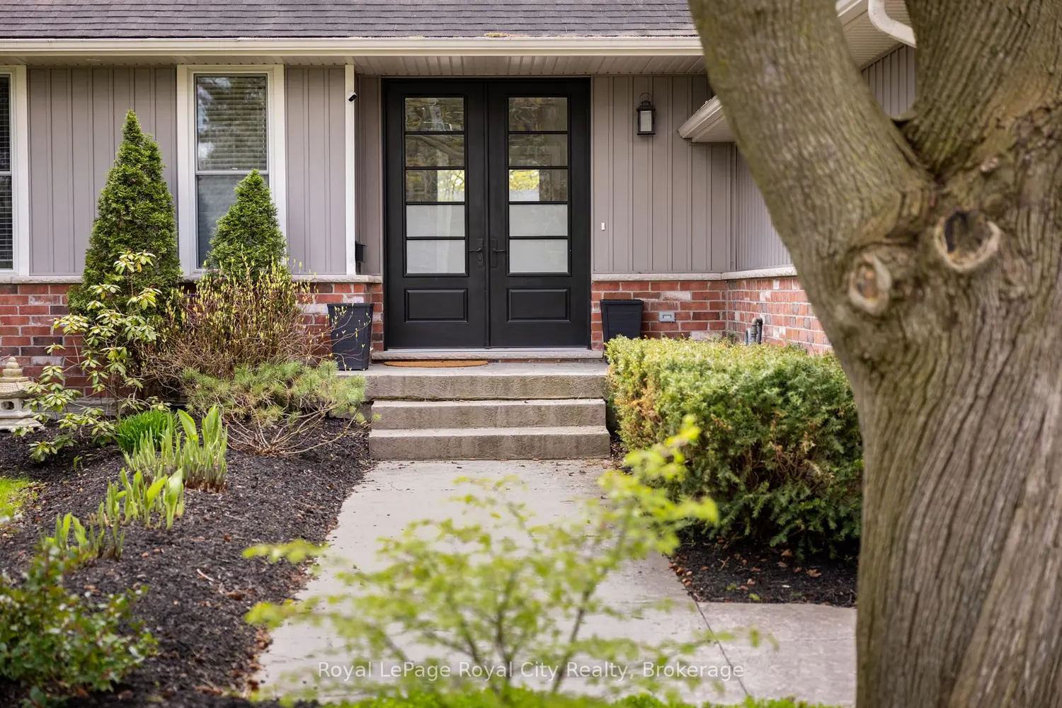 255 Normandy Avenue photo 2