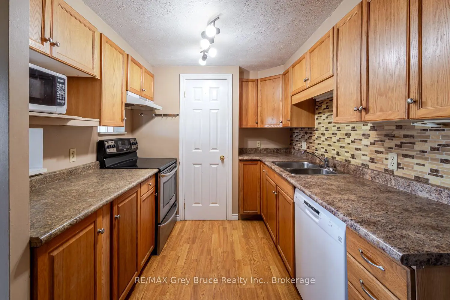 Additional image 3 of 206 Lindsay Road 30