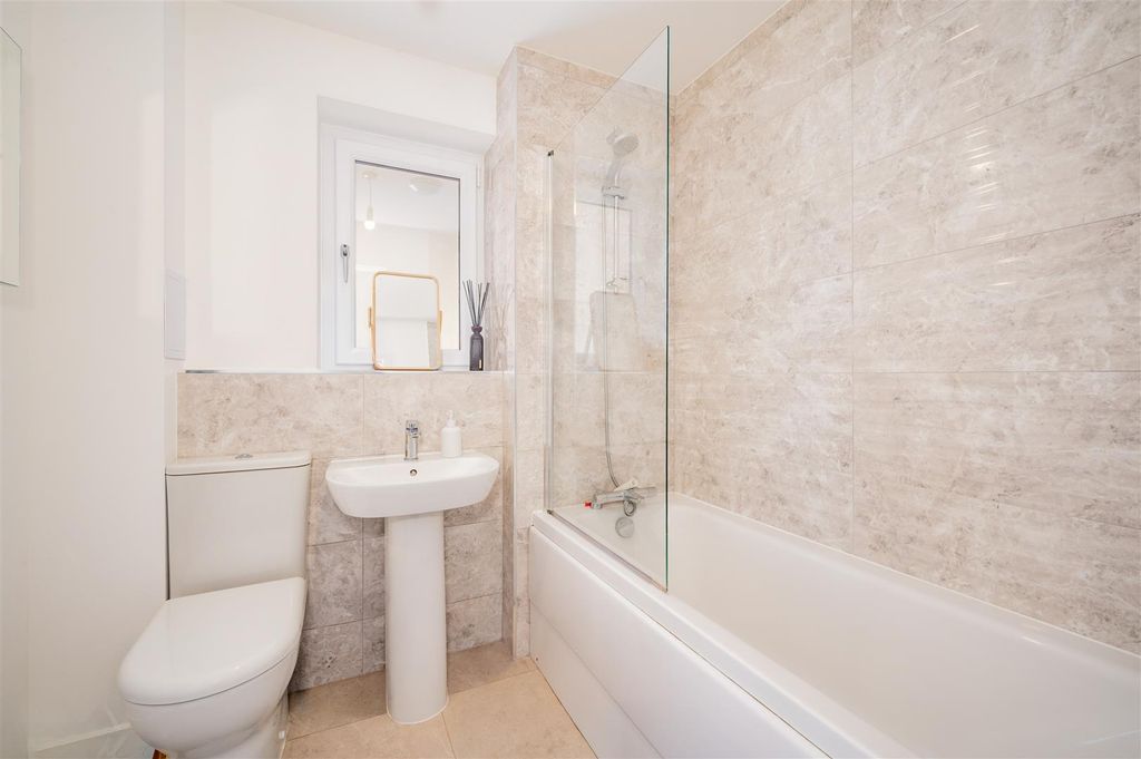 Additional image 13 of 4 bed property for saleAdam Crescent, Dundee DD3