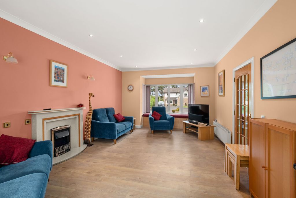 Additional image 6 of 5 bed detached house for sale27 Ballinard Gardens, Broughty Ferry DD5