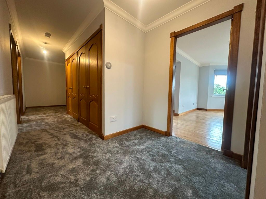 Additional image 3 of 3 bed flat to rentAllands Avenue, Inchinnan, Renfrewshire PA4