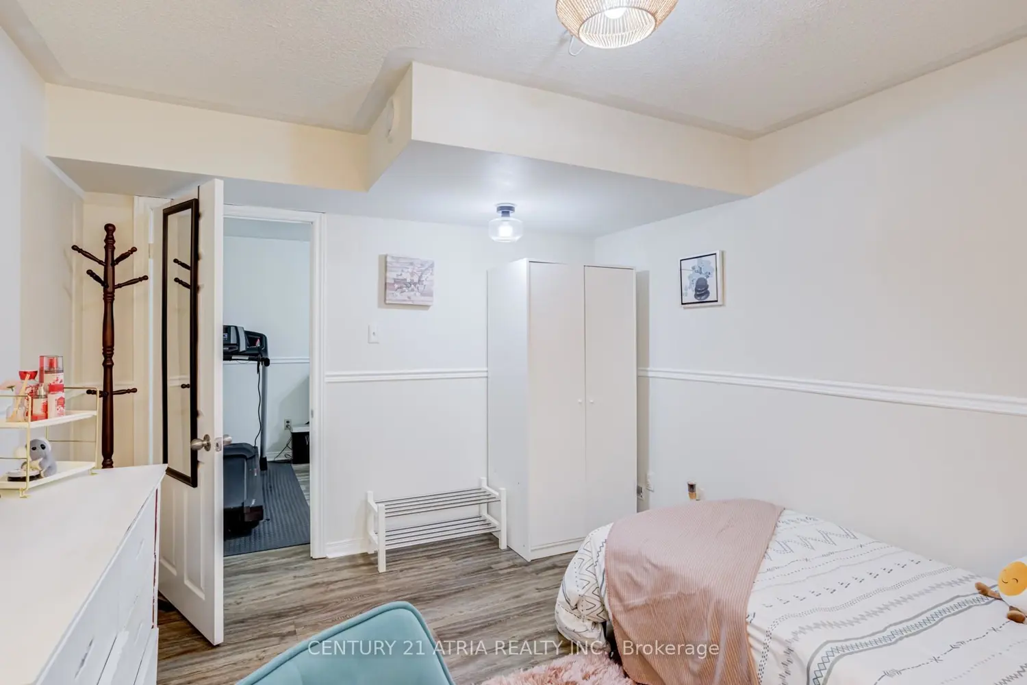 Additional image 12 of 1155 Ridgemount Boulevard