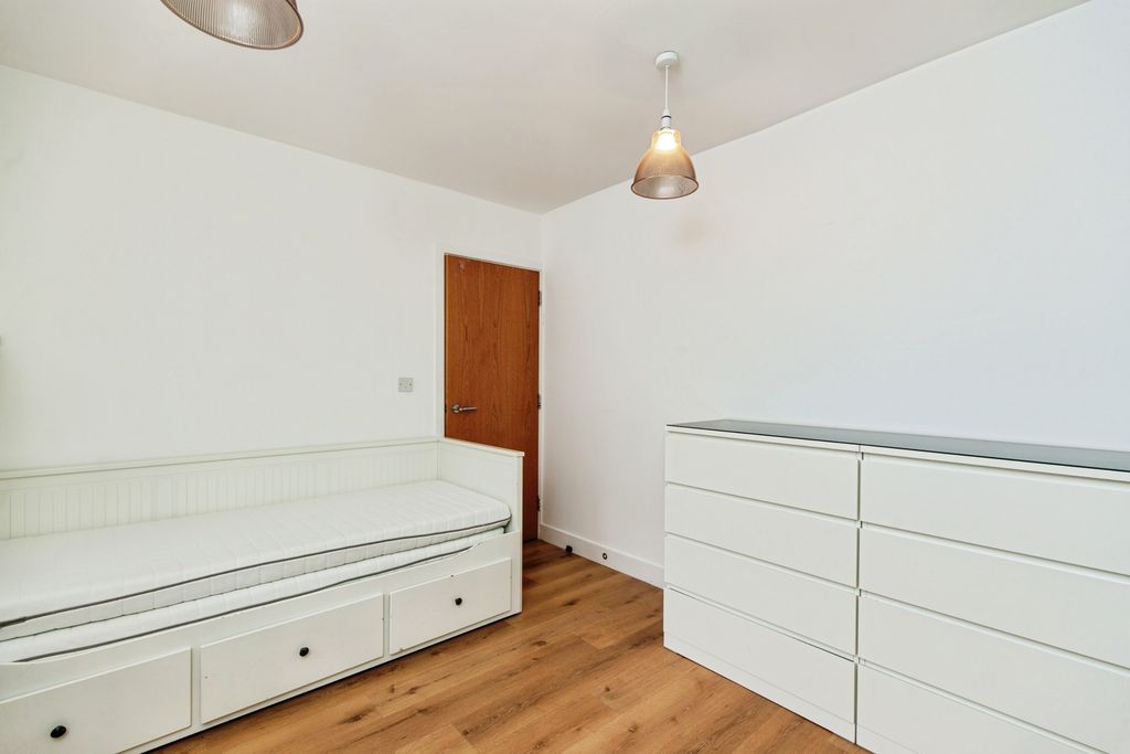 Additional image 14 of 3 bed flat to rentCrown Road, Weston, Bath BA1