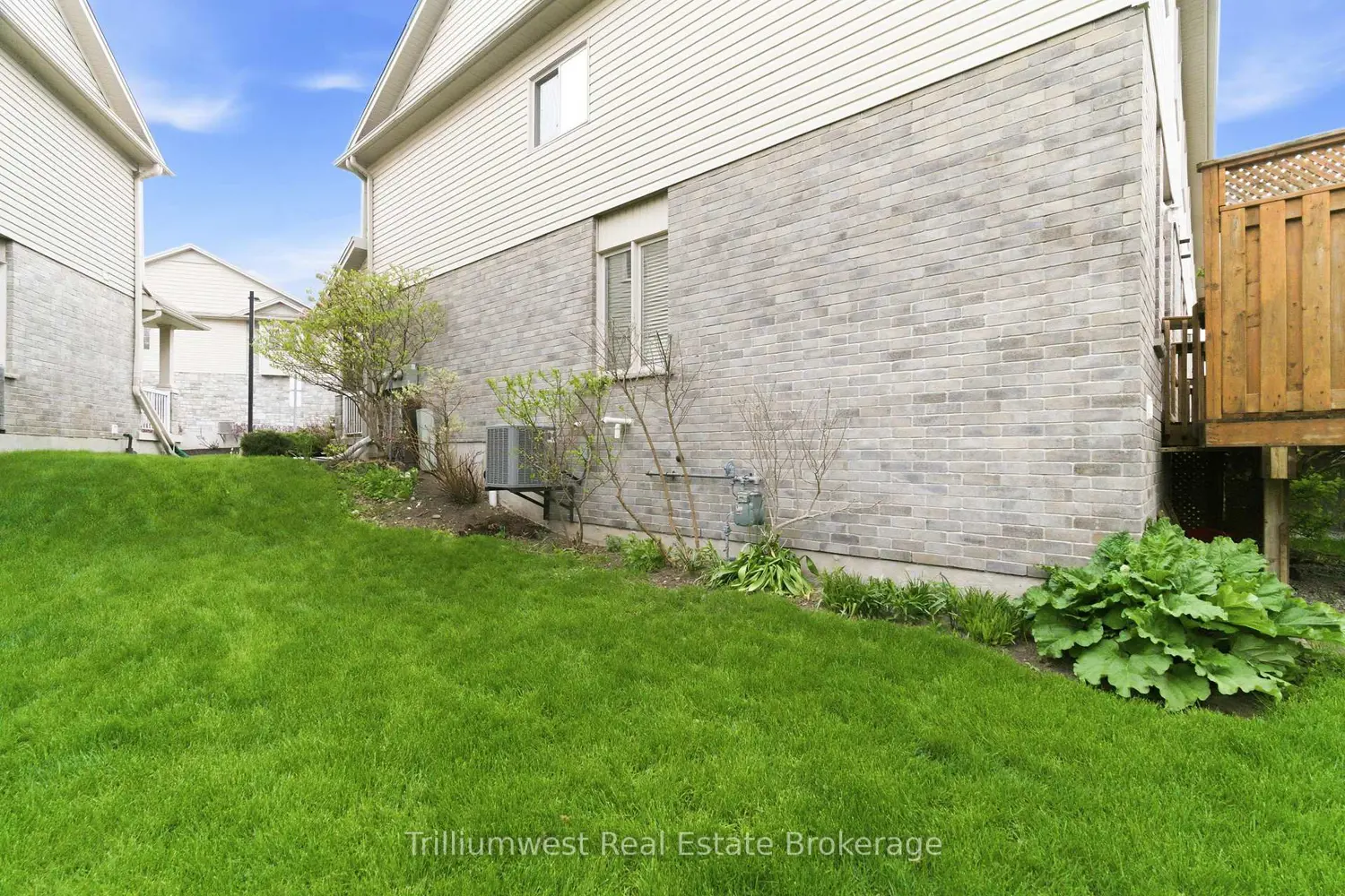 Additional image 16 of 7 Upper Mercer Street L42