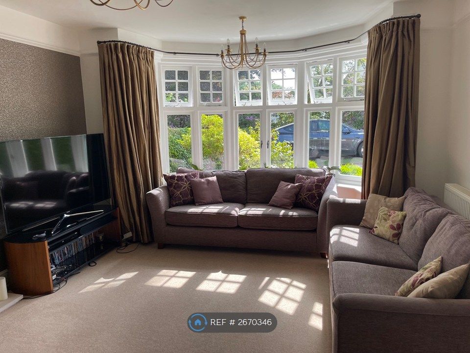 Additional image 9 of 5 bed detached house to rentLucastes Avenue, Haywards Heath RH16