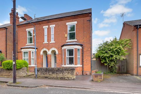 Trevelyan Road, West Bridgford NG2