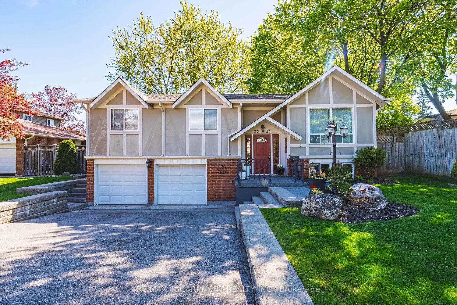 2231 Sandringham Drive