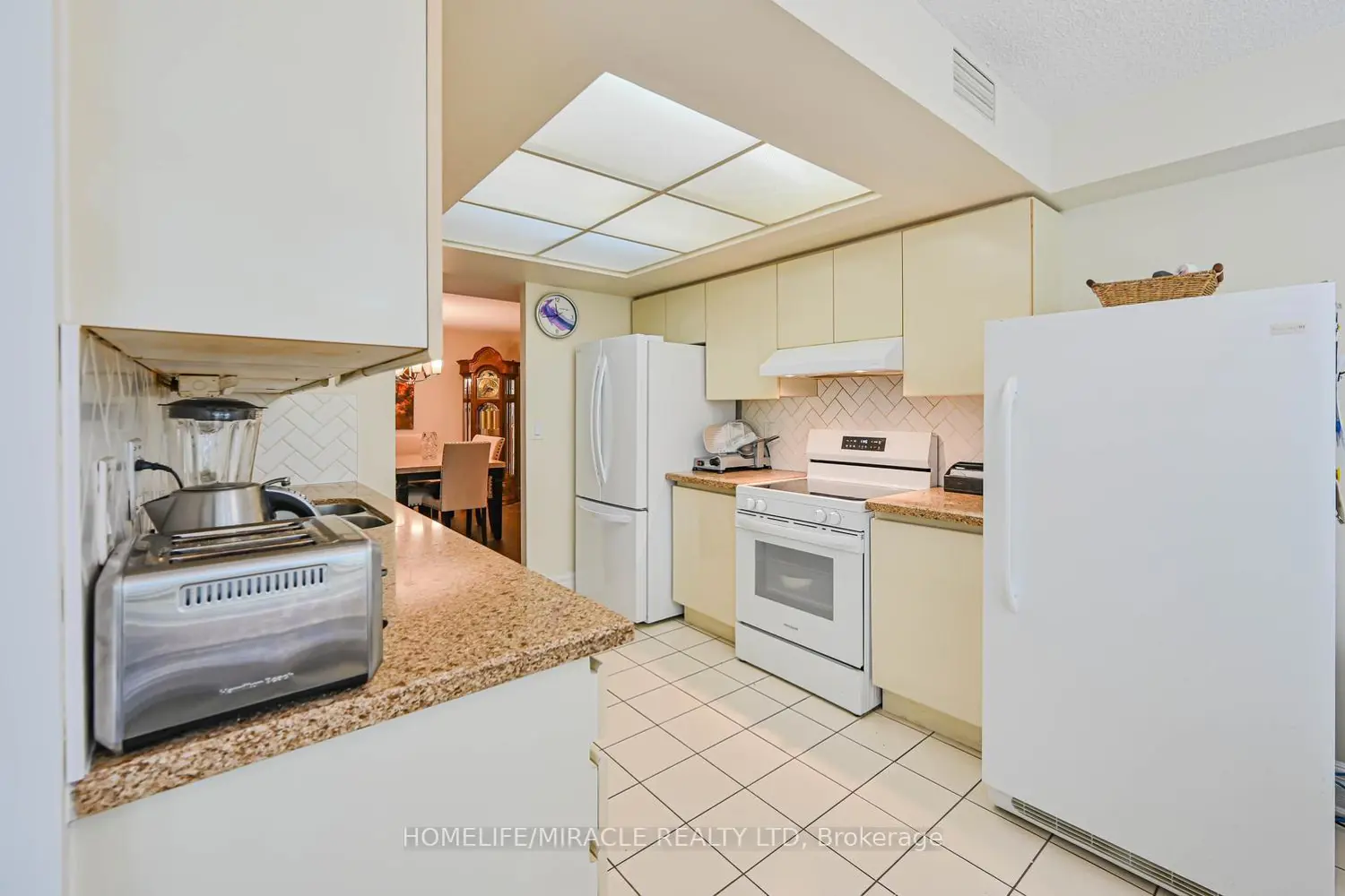 Additional image 15 of 45 Kingsbridge Garden Circle 208