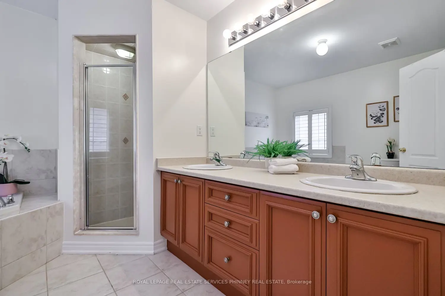 Additional image 8 of 230 Paisley Boulevard 26