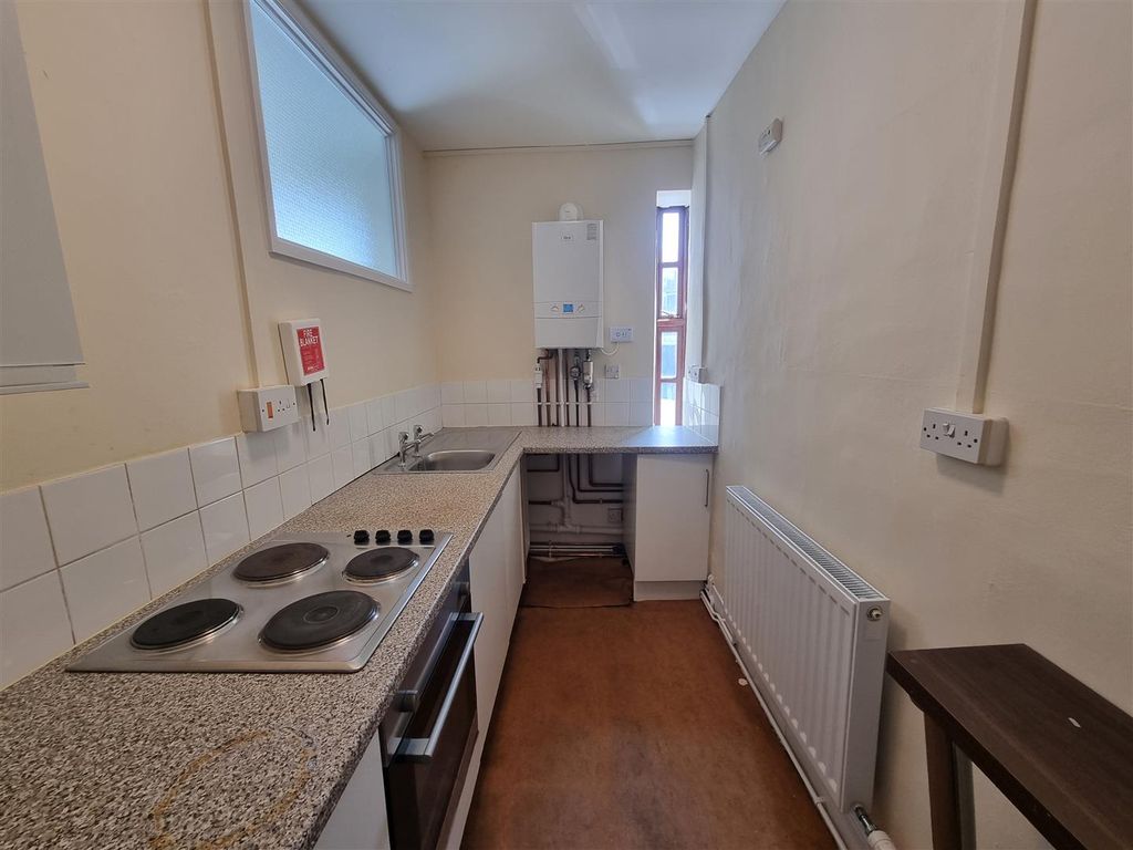 Additional image 10 of 2 bed flat to rentMarket Place, Coleford GL16