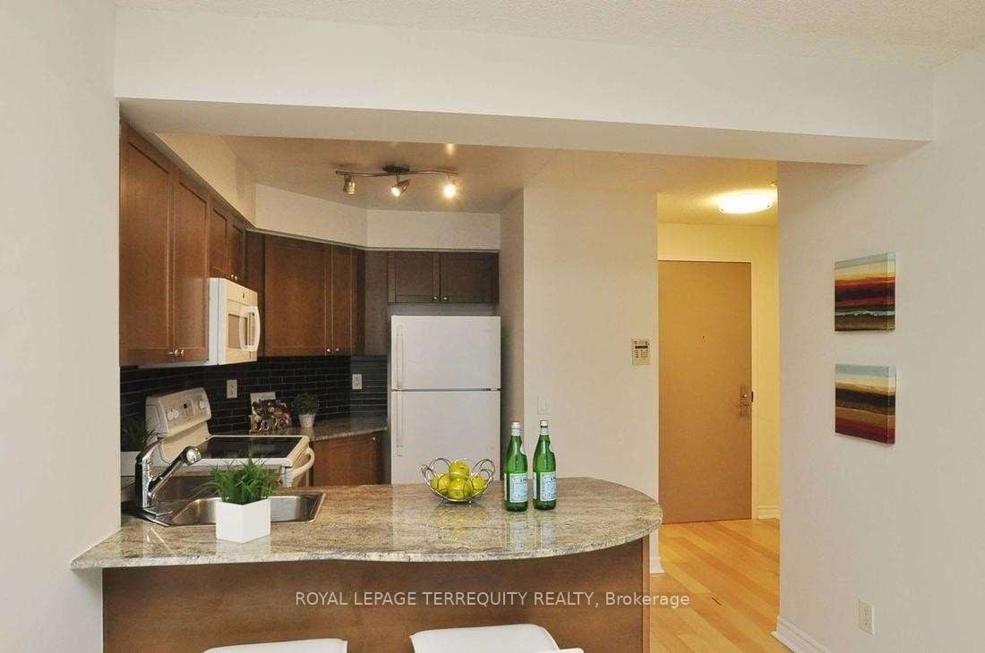 Additional image 5 of 2401-763 Bay Street, Toronto, ON, M5G 2R3