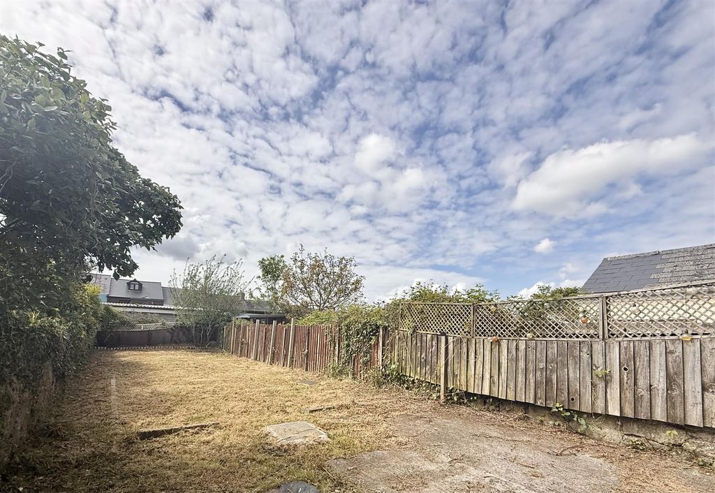Additional image 15 of 3 bed property to rentLaws Street, Pembroke Dock SA72