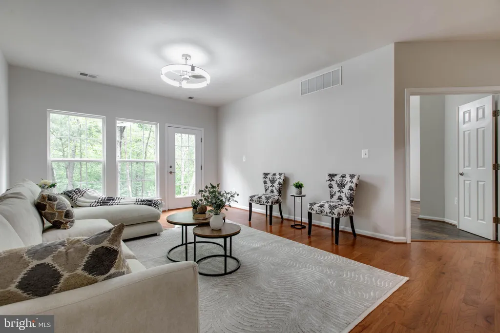 Additional image 10 of 8867 Hub Garth Unit 18, Jessup, MD 20794
