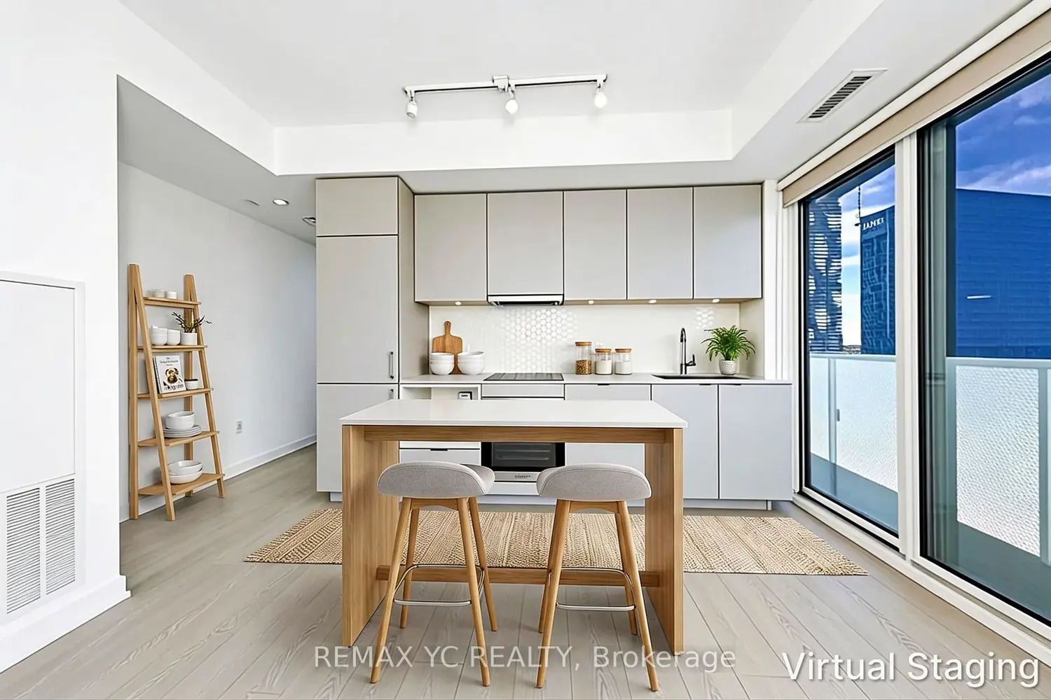 15 Queens Quay 1302 photo 4