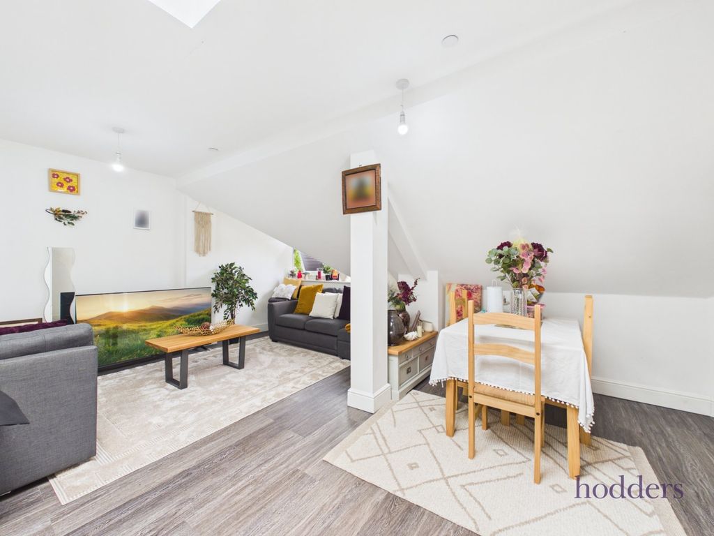 Additional image 15 of 2 bed flat to rentFour Corners Chertsey, Pound Road, Chertsey KT16