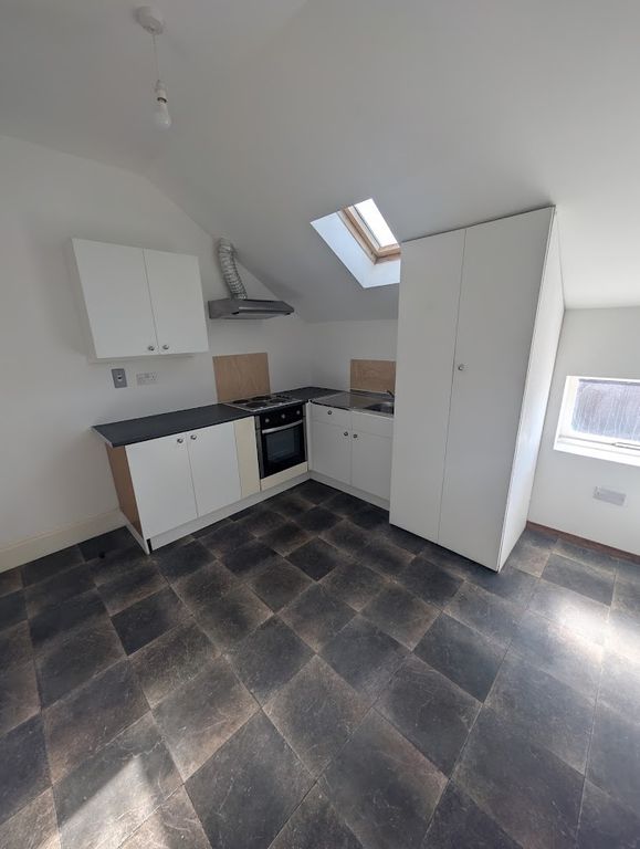 Additional image 7 of 2 bed flat to rentDock View Road, Barry CF63