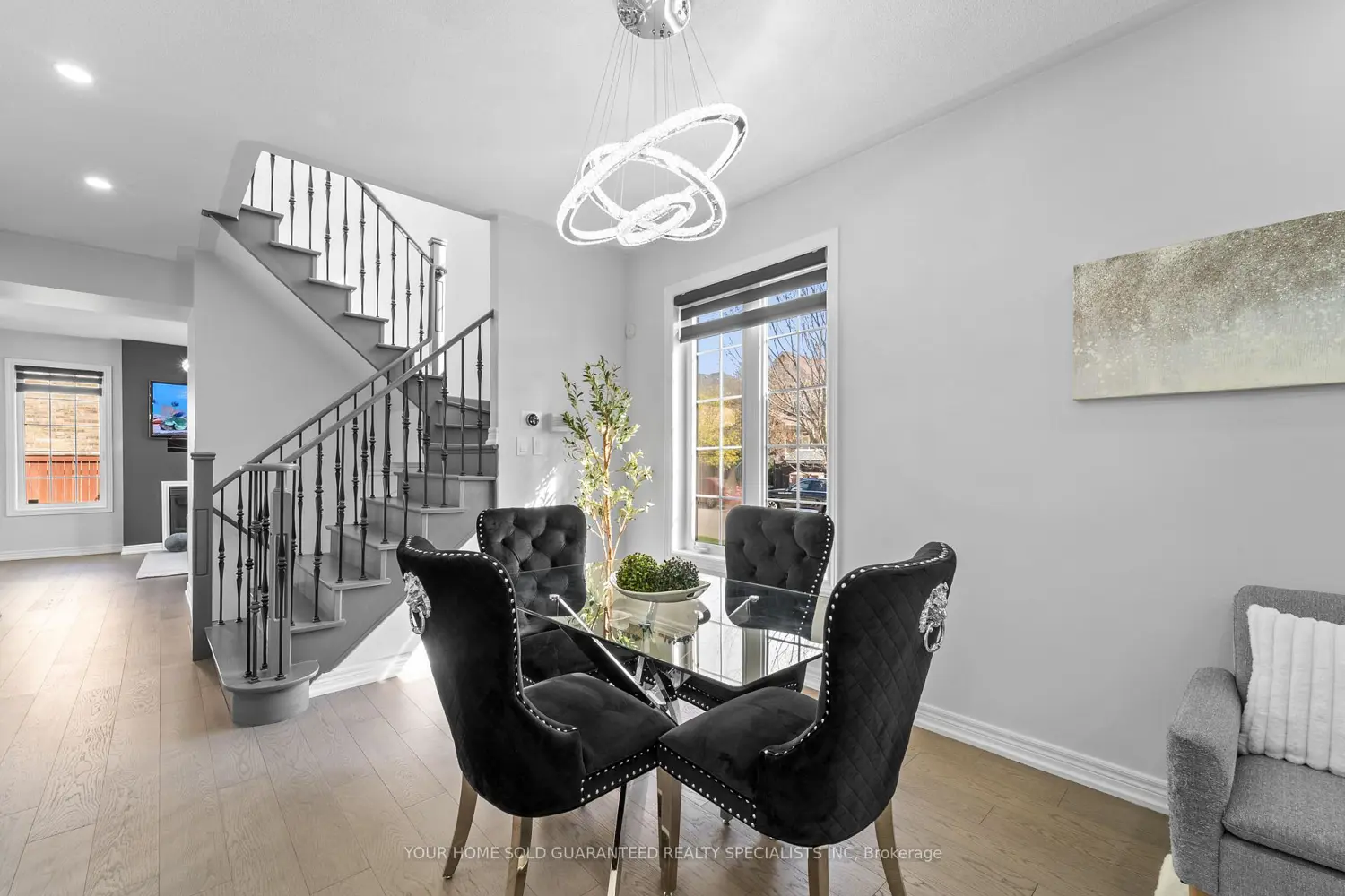 37 Mantle Avenue photo 4