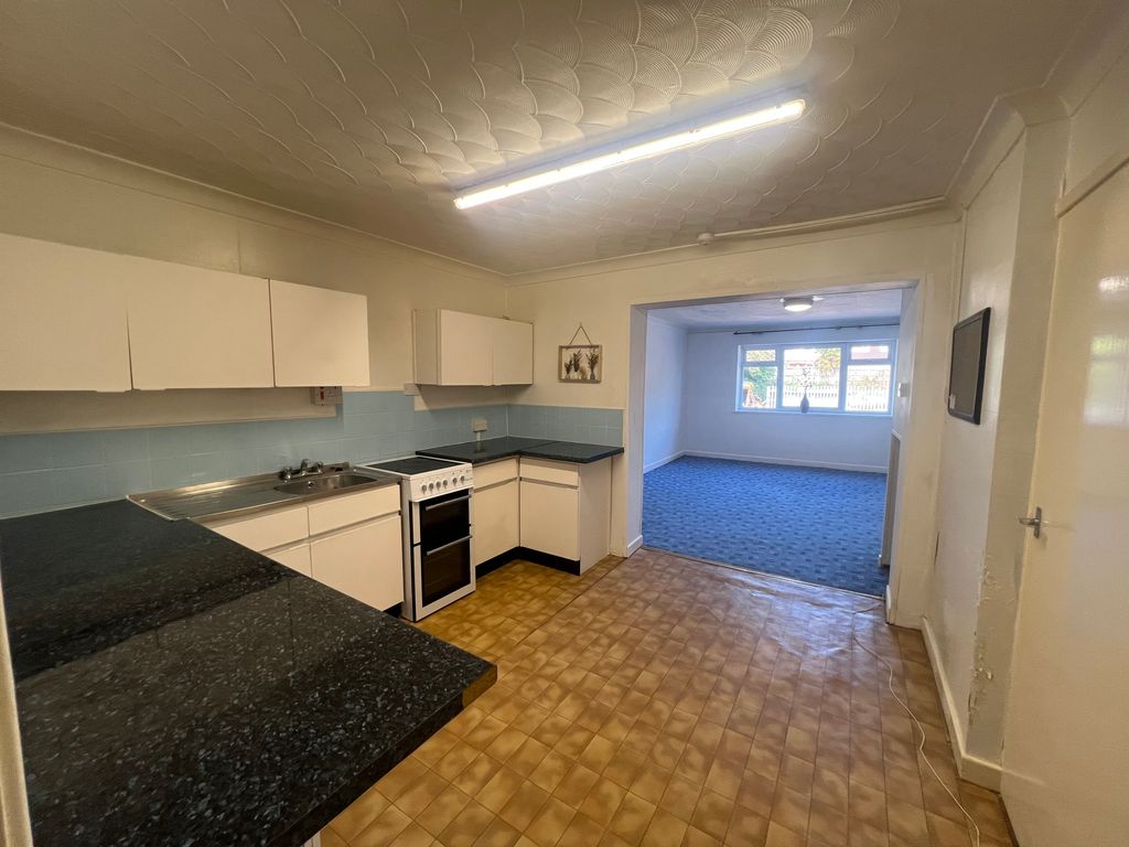 Additional image 5 of 2 bed flat to rentSouth Road, Sully, Penarth CF64