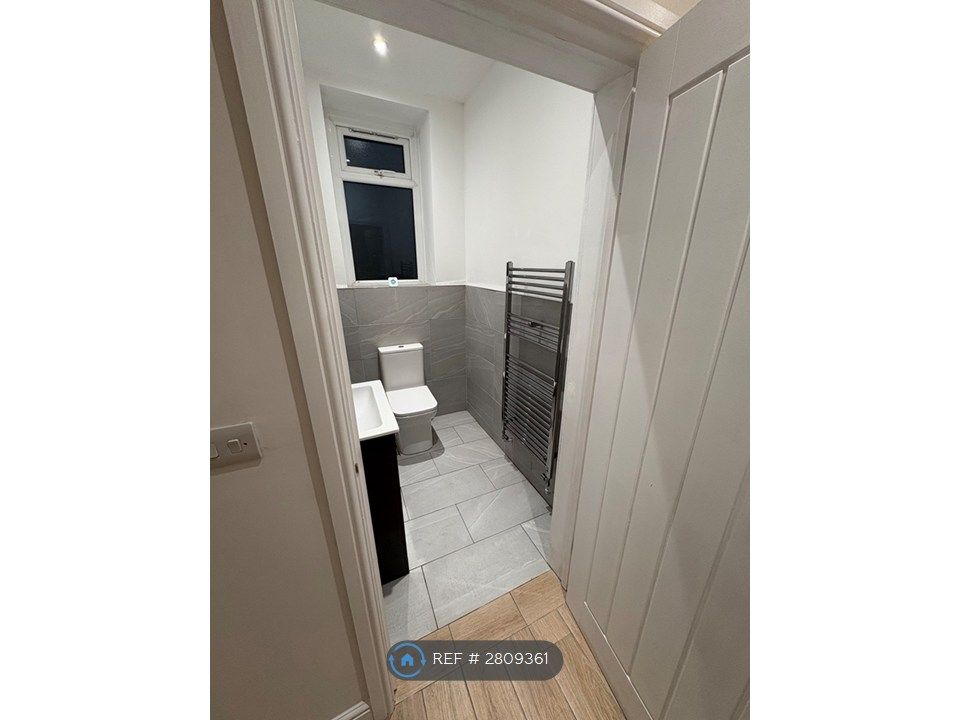 Additional image 6 of 5 bed terraced house to rentThe Walk, Ebbw Vale NP23