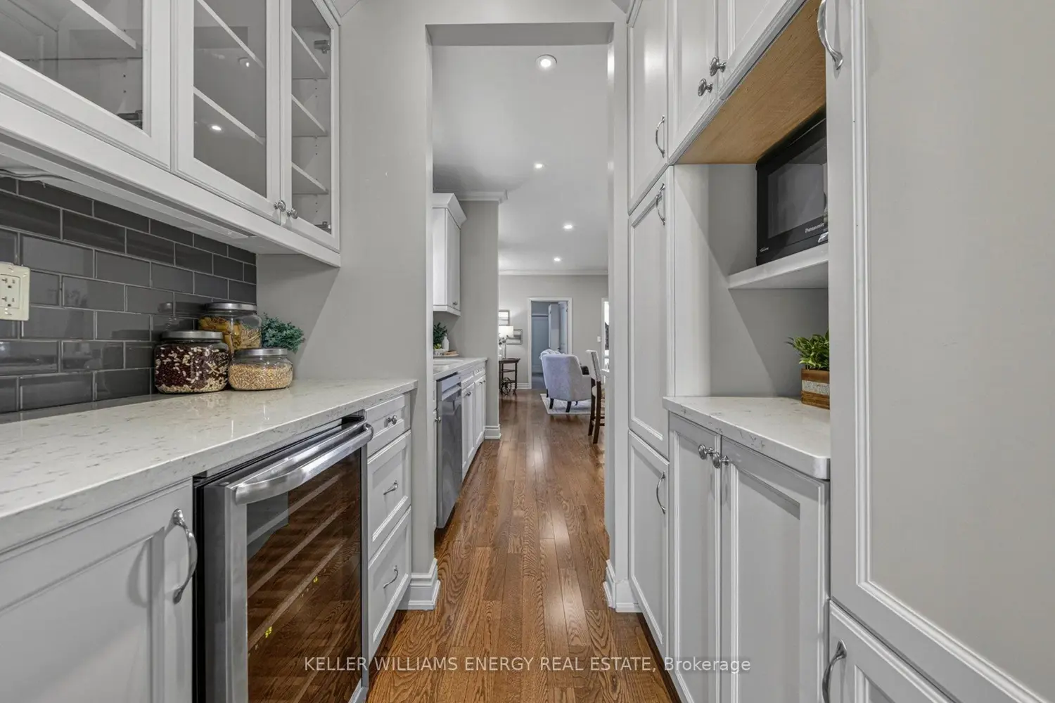 Additional image 11 of 821 Hudson Street