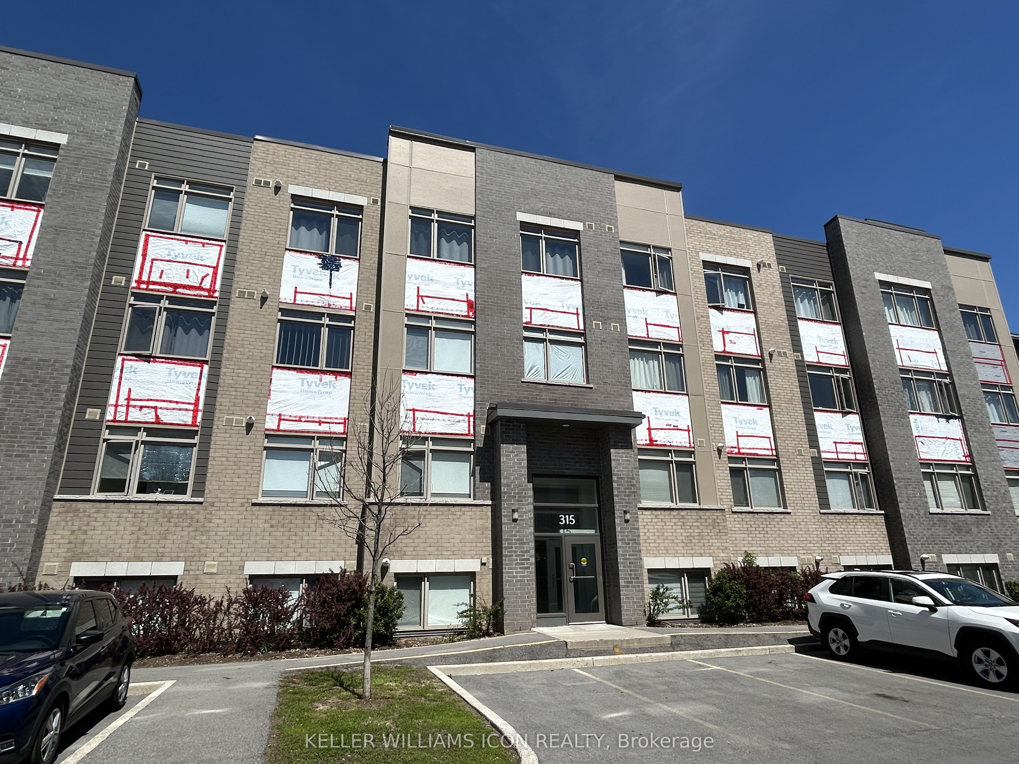307-315 Terravita Private, Ottawa, ON, K1V 2S1