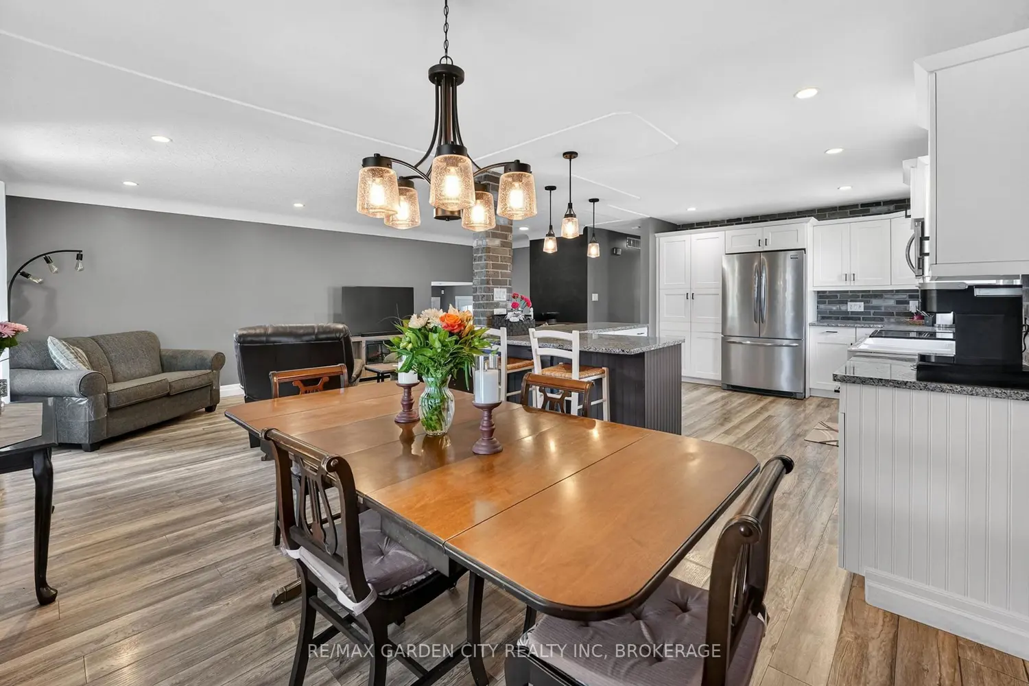 Additional image 4 of 725 Clare Avenue