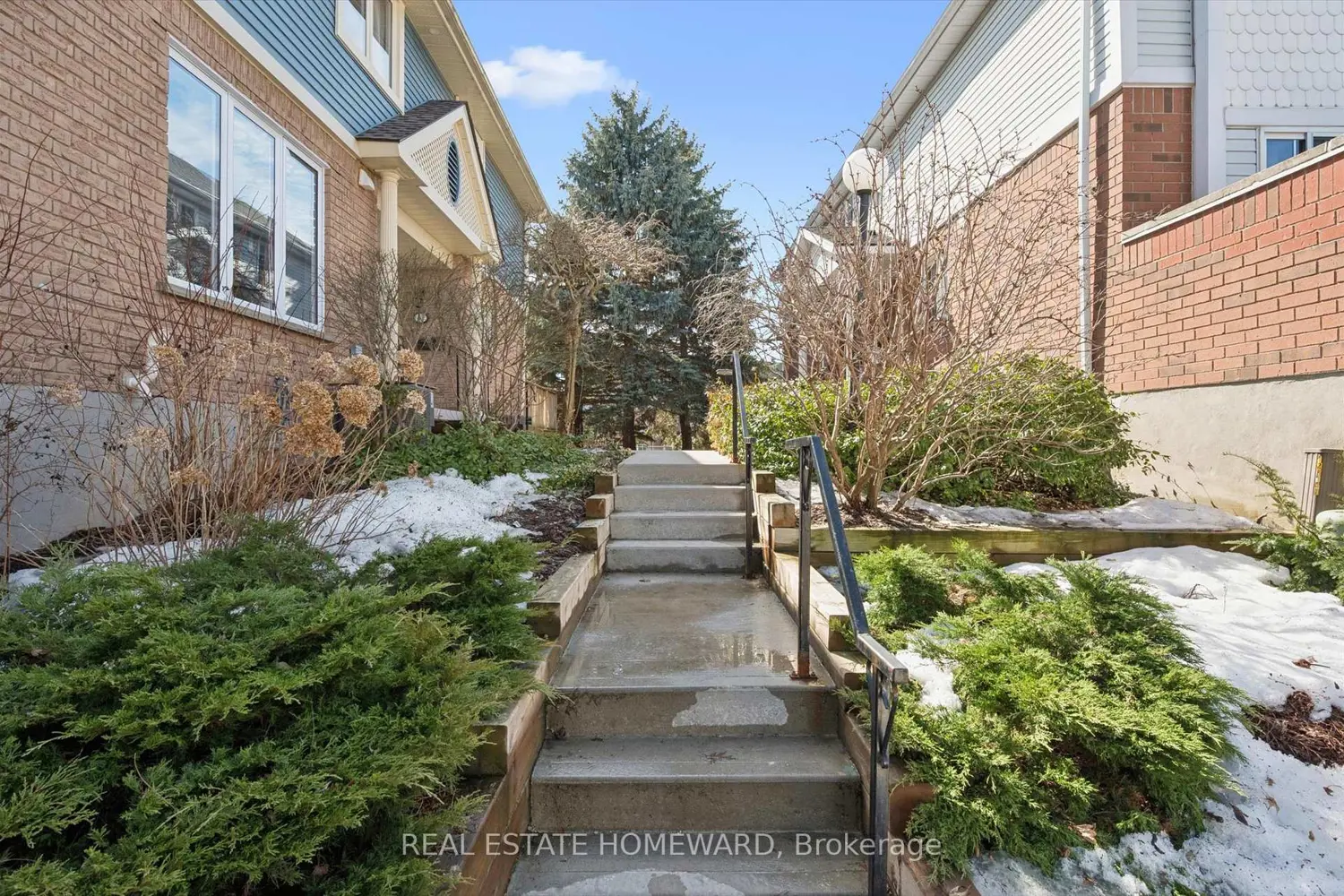941 Gordon Street 50 photo 2