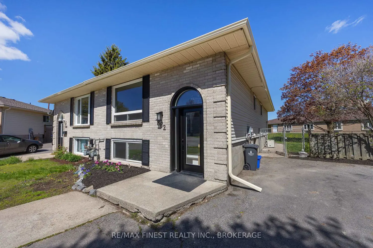 882 Beaconhill Court