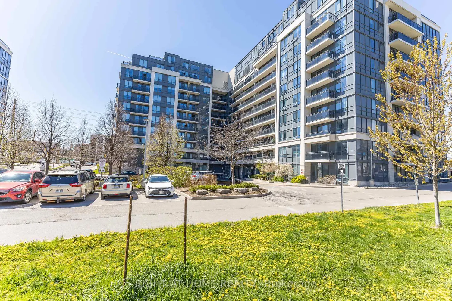 370 Highway 7 1021