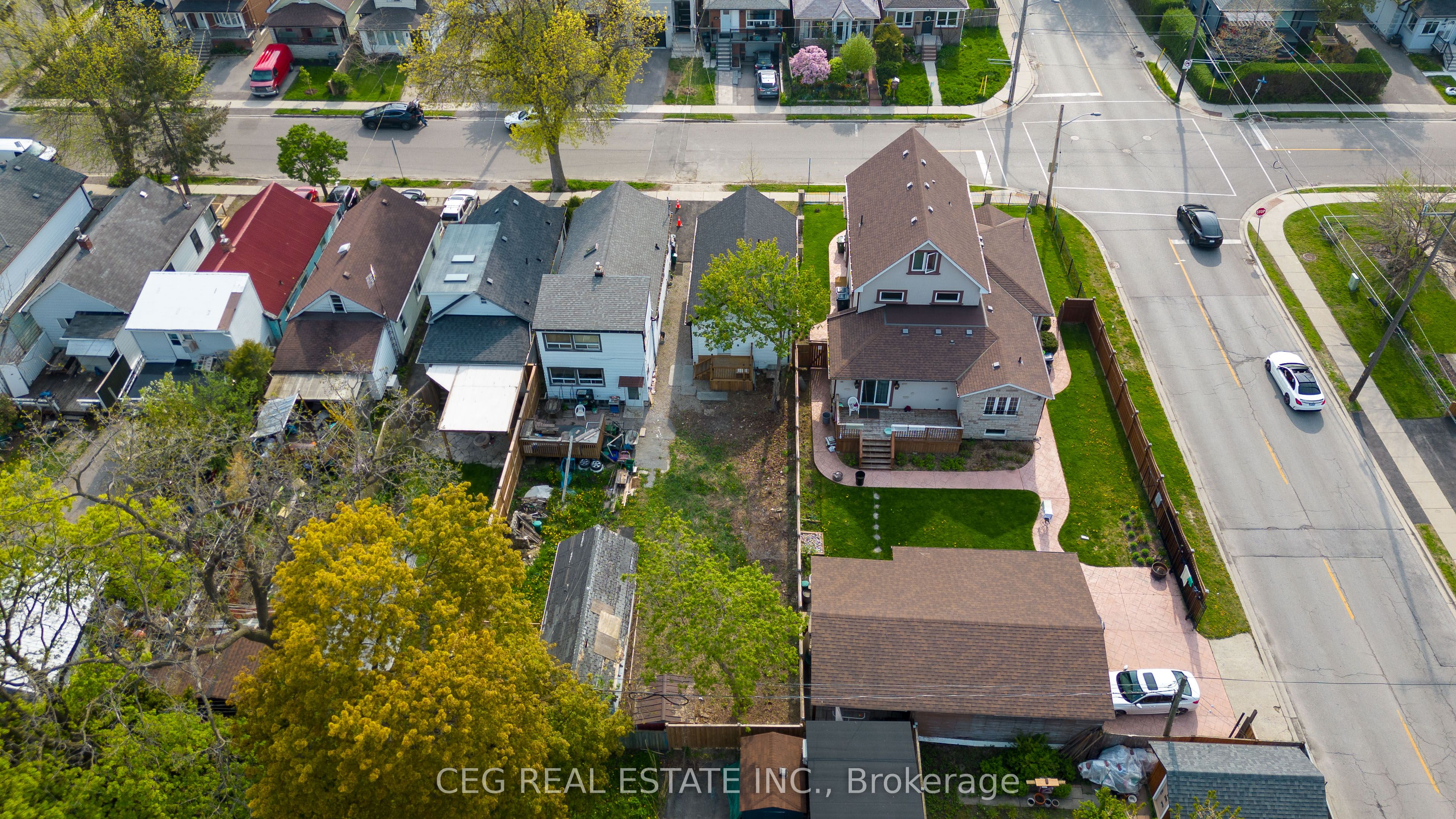 Additional image 3 of 53 Twenty Fourth Street N, Toronto, ON, M8V 3N3