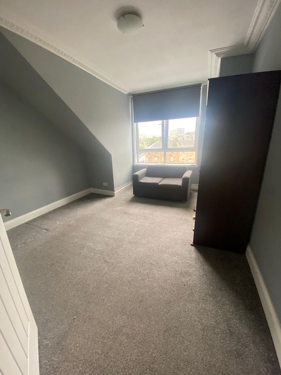 Additional image 4 of 2 bed flat to rentGeorge Square, Central, Greenock PA15