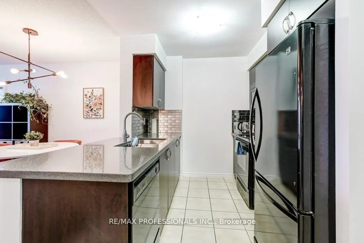 Additional image 7 of 60 Heintzman Street 930