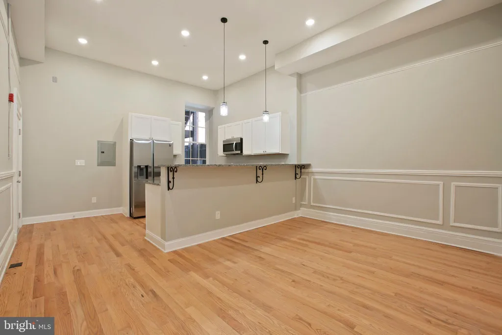 Additional image 8 of 106 W Saratoga Street, Baltimore, MD 21201