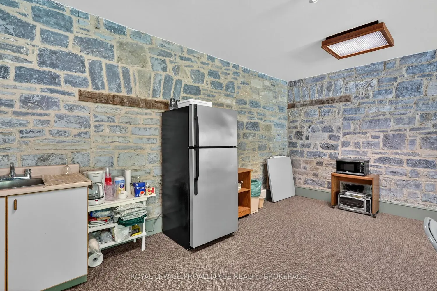 Additional image 11 of 2 Bay Street 202