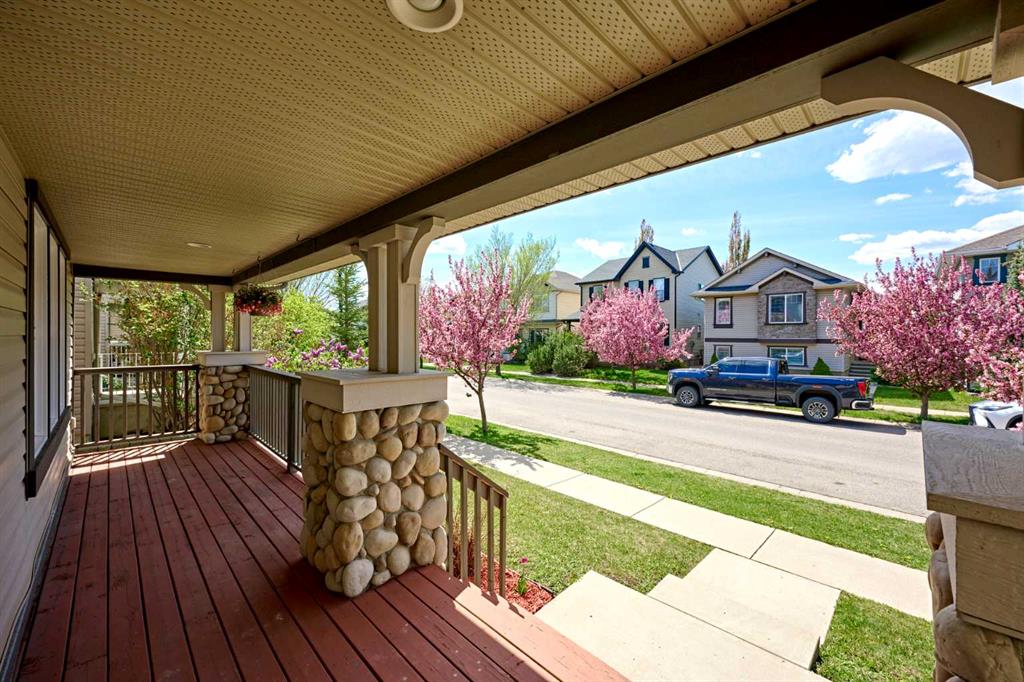 Additional image 4 of 383 Prestwick Close SE, Calgary, AB, T2Z 4Y5