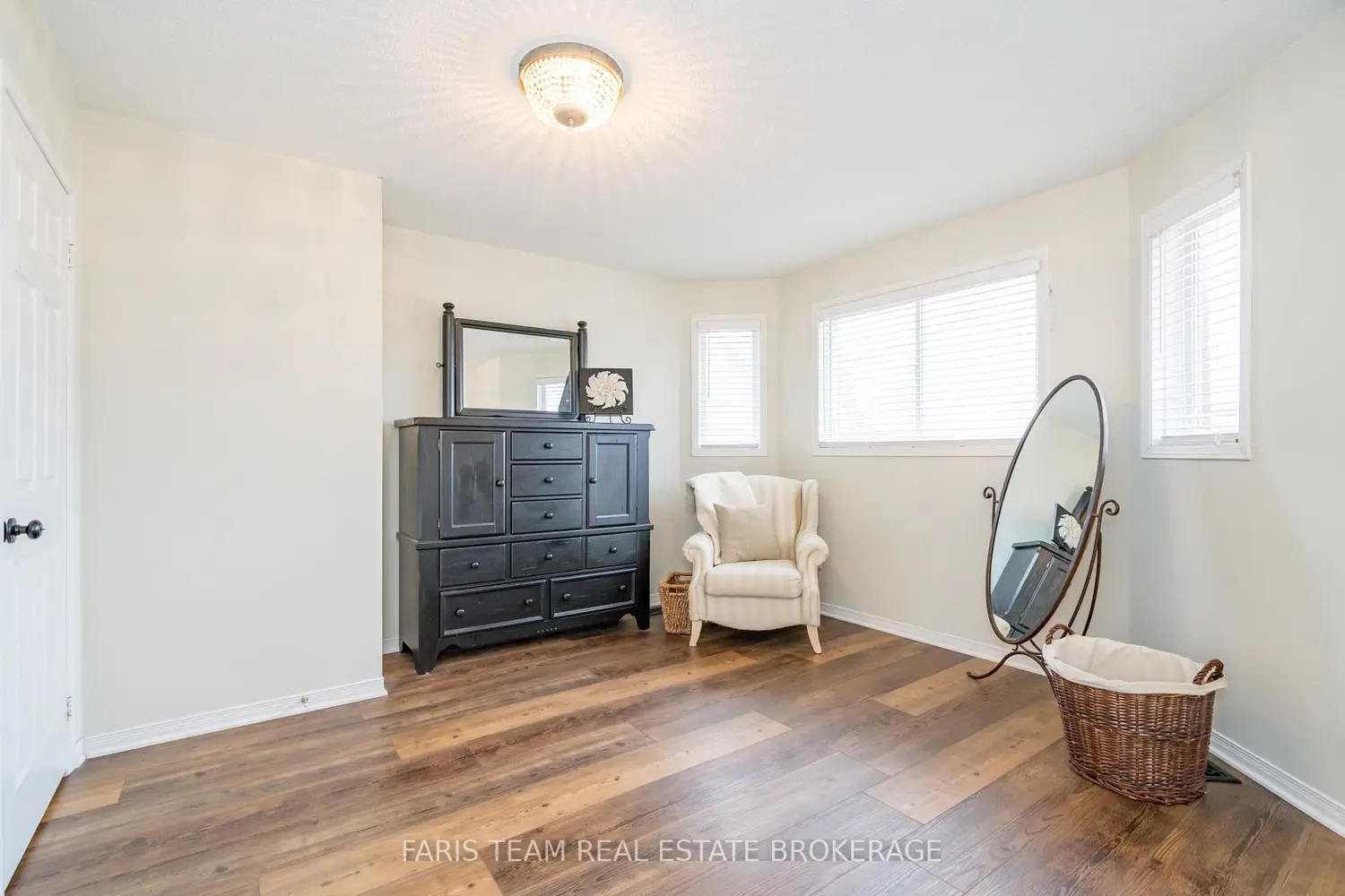 Additional image 12 of 31 Etherington Crescent
