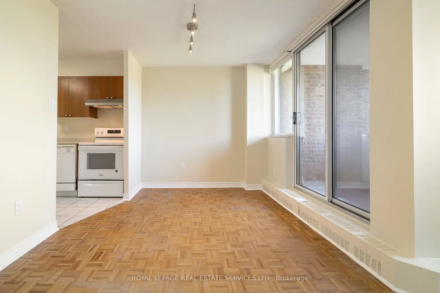 Additional image 7 of 3501 Glen Erin Drive 311
