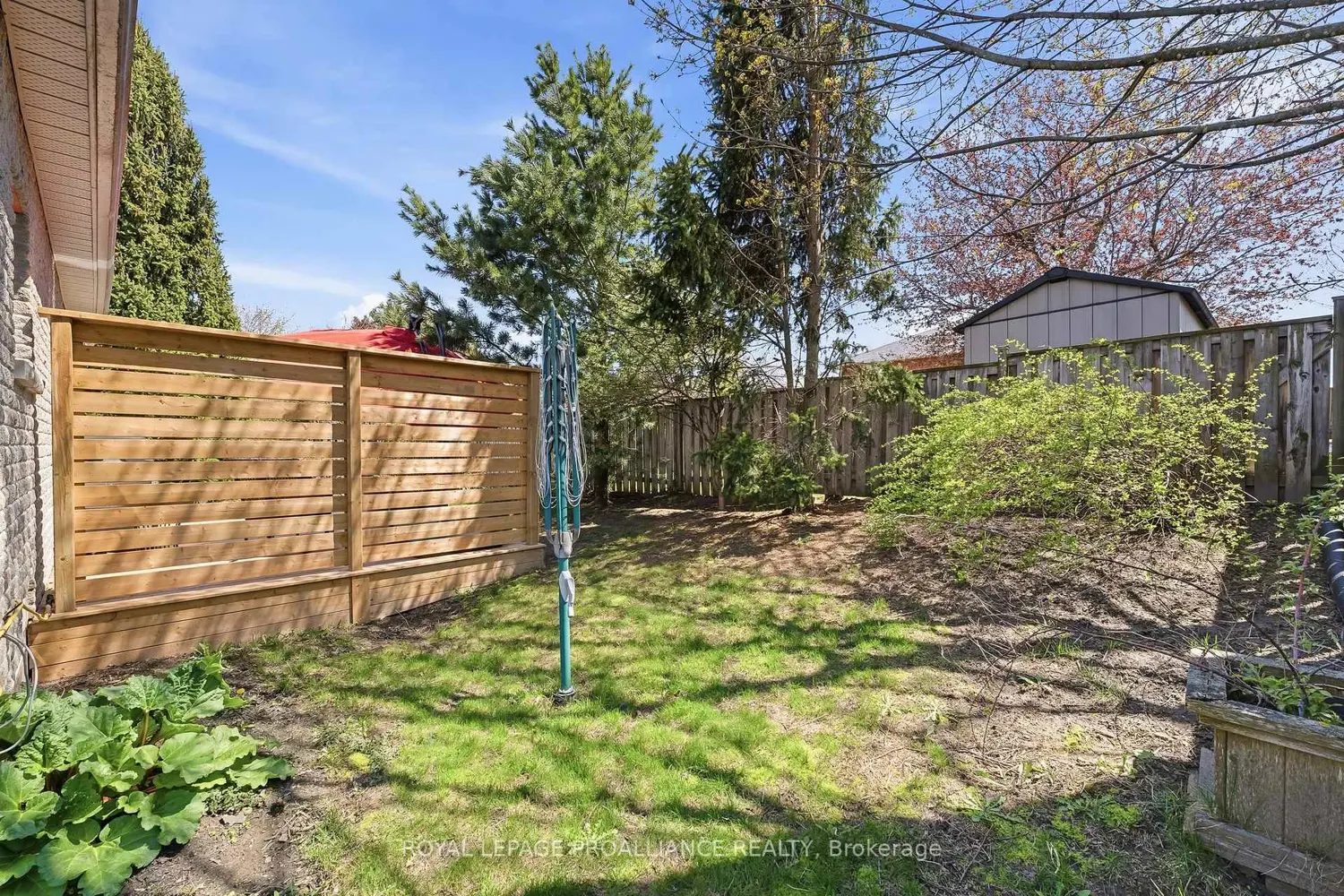 Additional image 10 of 854 Munson Crescent