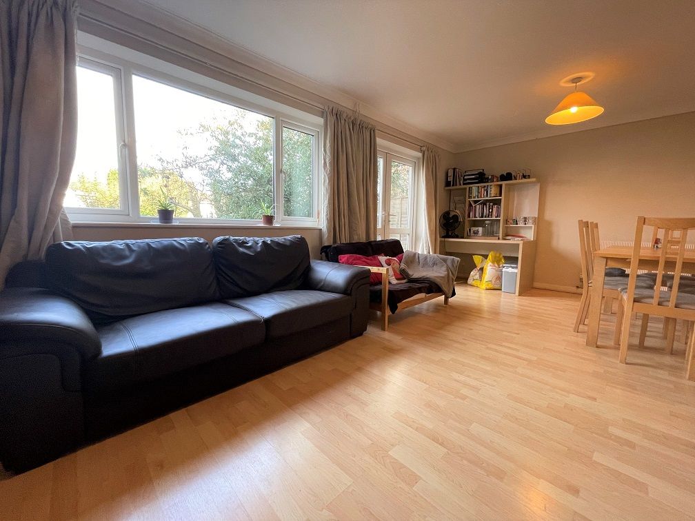 Additional image 4 of 4 bed terraced house to rentStansgate Avenue, Trumpington, Cambridge CB2