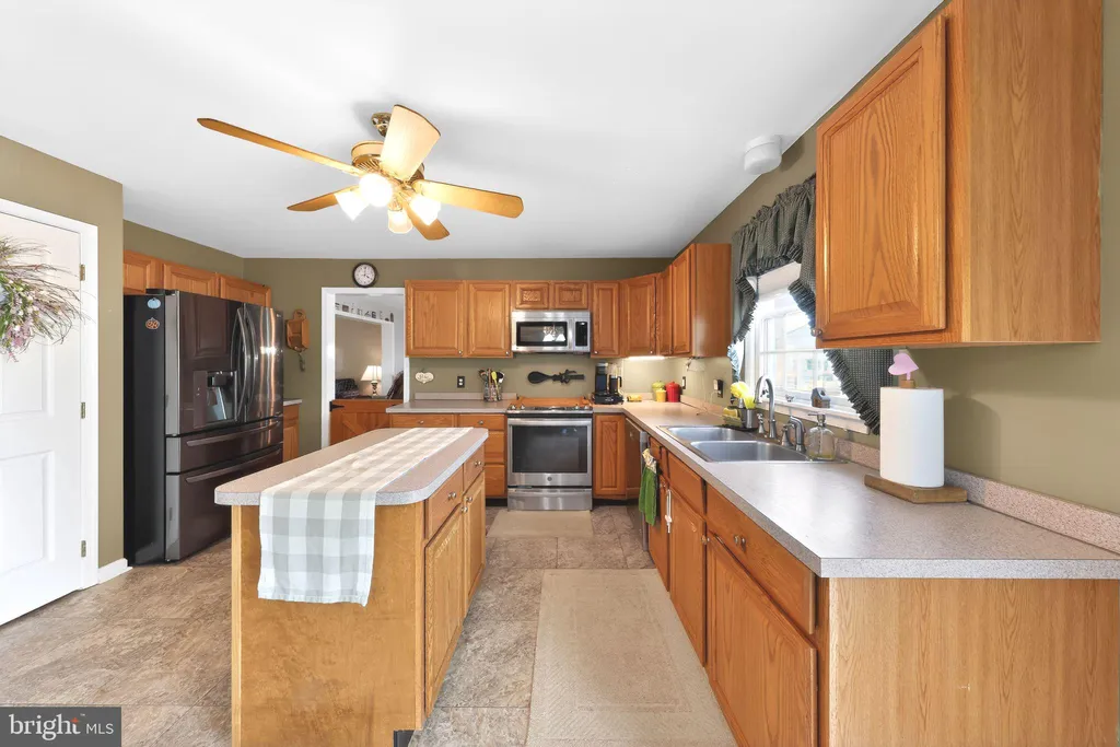 Additional image 9 of 6 Biltmore Court, Bear, DE 19701
