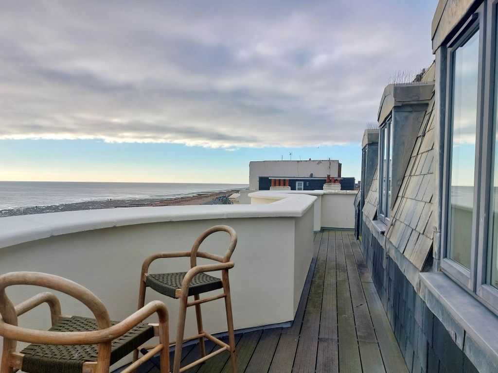 Additional image 9 of 2 bed penthouse to rentNautilus, Worthing BN11