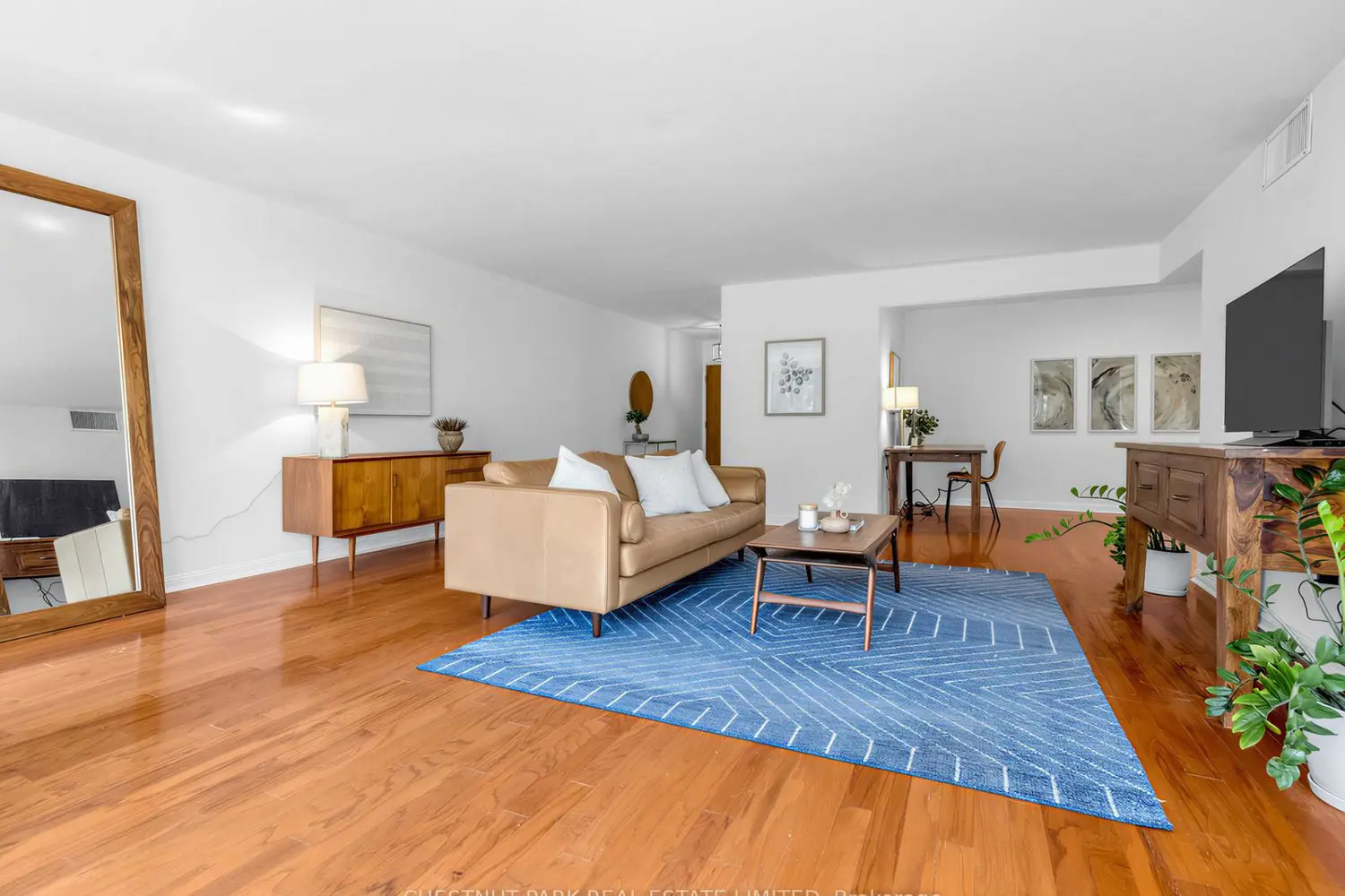 Additional image 5 of 2545 Bloor Street 202